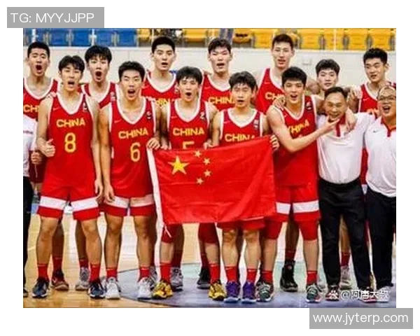 重庆篮球队在全国锦标赛积分榜上以93分稳居第一名展现强劲实力