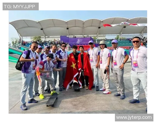 滑板精神：深入杭州滑板队的默契与协作之旅